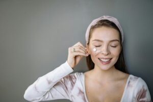 Best Eye Creams for Puffy Eyes That Actually Work (2026 Buyer’s Guide)